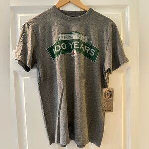 NWT Boston RED SOX tee, size small